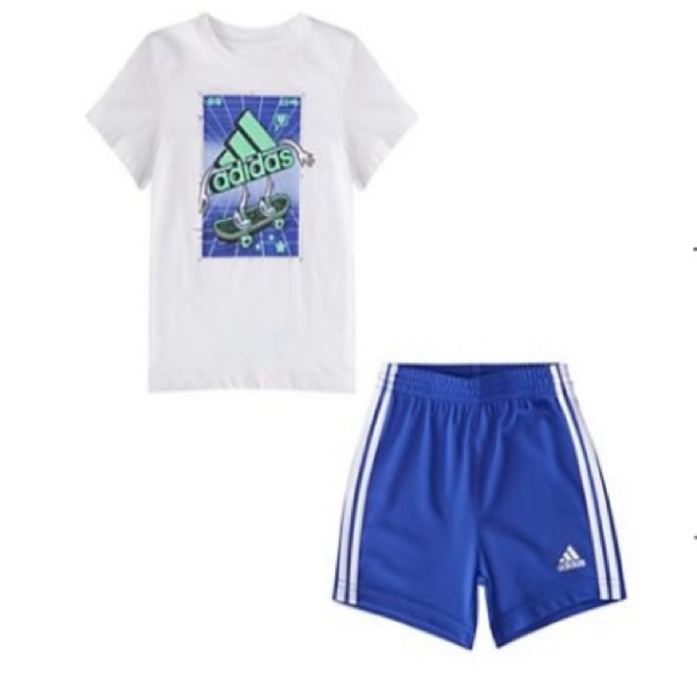 Adidas boys 2T short set.  NWT‎